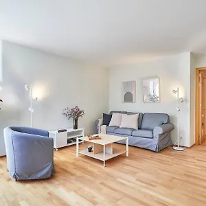https://bbarcelona-apartments-plaza-universitat-flats.catalonia-hotels.com