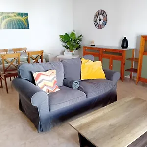 https://villas-reina.in-canary-islands.com
